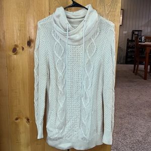 LL BEAN CABLE KNIT PULLOVER WITH KANGAROO POCKET